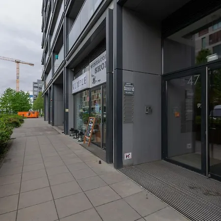 Kolejowa By Renters Lägenhet
