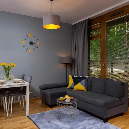 Kolejowa By Renters ורשה