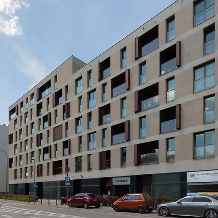 Kolejowa By Renters Apartment
