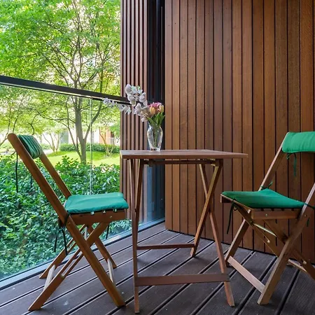 Kolejowa By Renters *