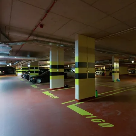 Kolejowa By Renters *