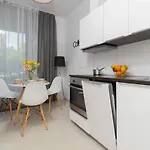 Kolejowa By Renters Appartement Varsovie