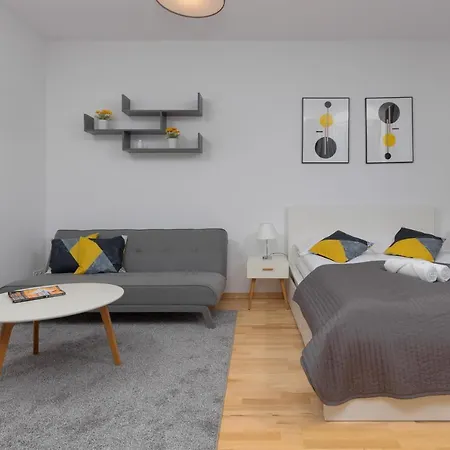 Apartmán Kolejowa By Renters Varšava