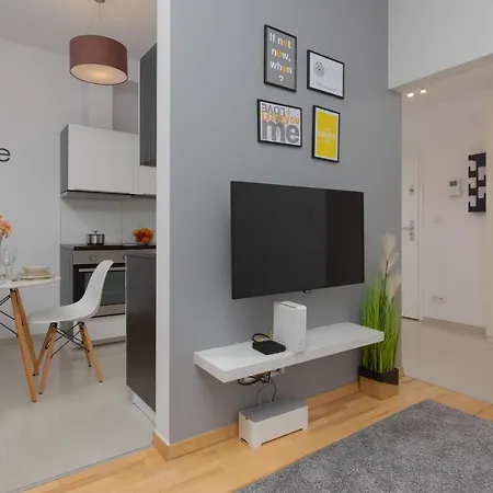 Kolejowa By Renters Apartmán Varšava