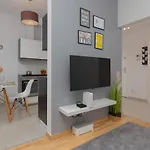 Kolejowa By Renters Apartment Warsaw